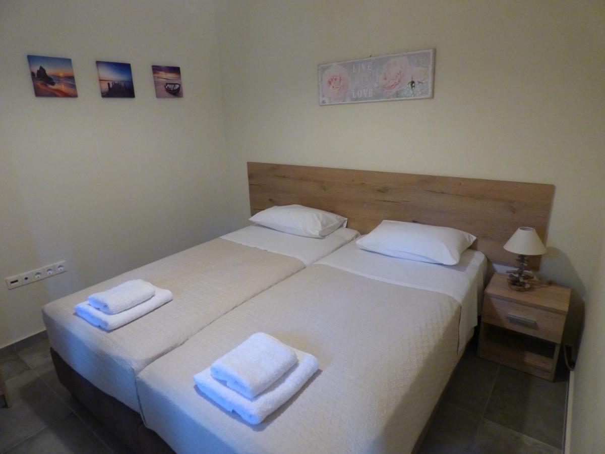 Natashas Apartments Ypsos Eksteriør billede