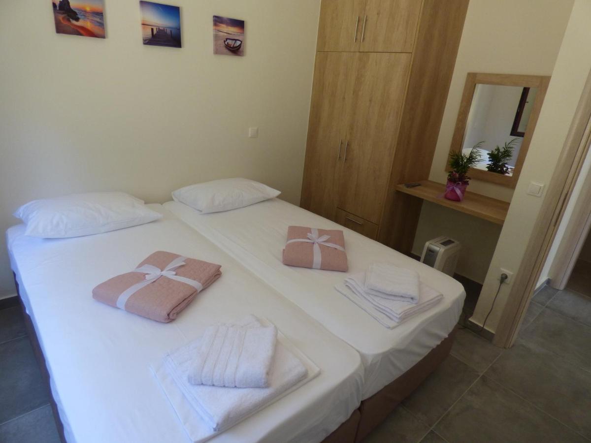 Natashas Apartments Ypsos Eksteriør billede