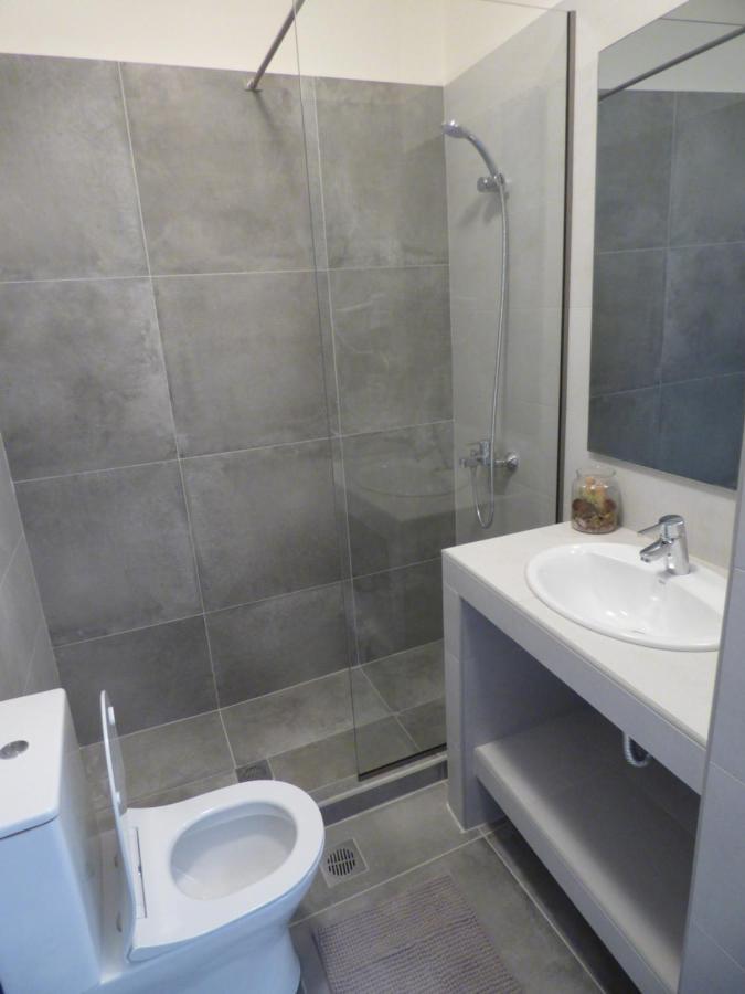Natashas Apartments Ypsos Eksteriør billede